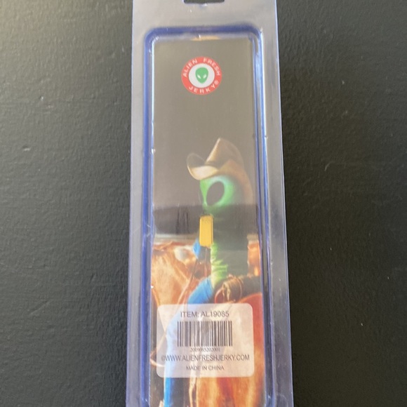 Alien Fresh Jerky baby spoon NIB - Picture 5 of 8